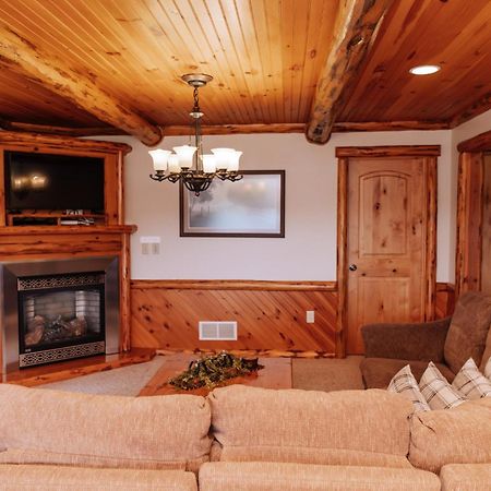 Sojourner'S Lodge & Log Cabin Suites Dundee Екстериор снимка