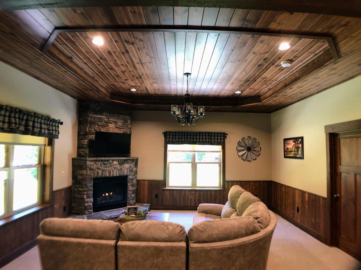 Sojourner'S Lodge & Log Cabin Suites Dundee Екстериор снимка