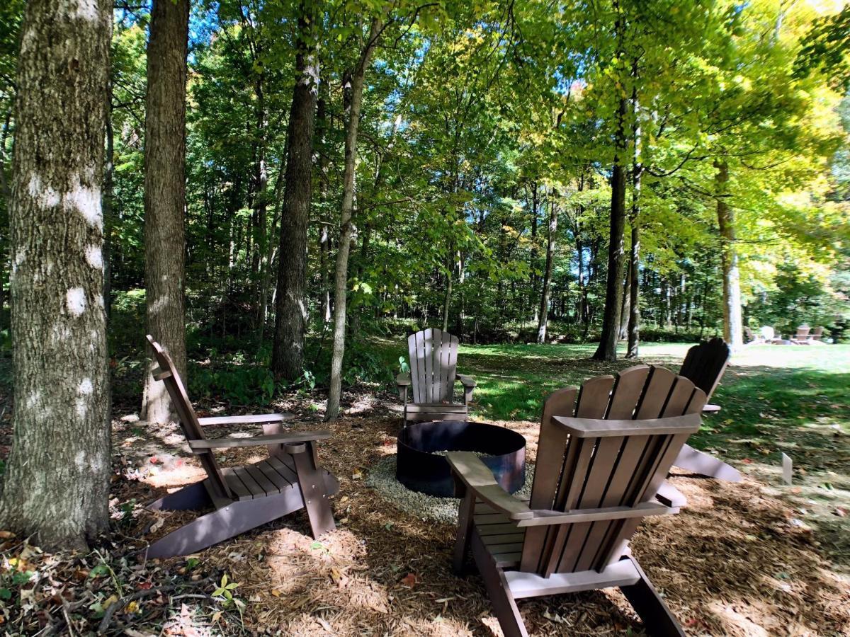 Sojourner'S Lodge & Log Cabin Suites Dundee Екстериор снимка