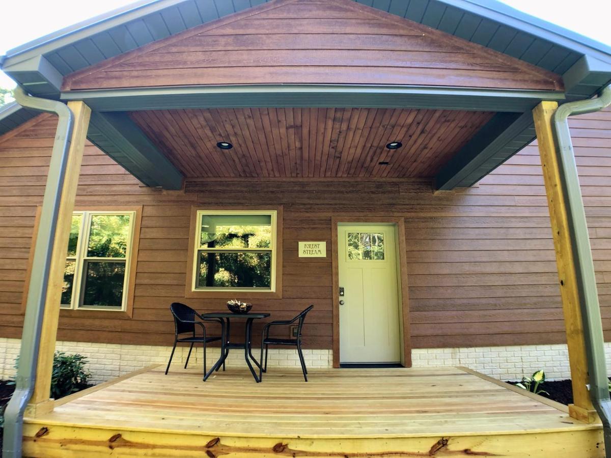 Sojourner'S Lodge & Log Cabin Suites Dundee Екстериор снимка