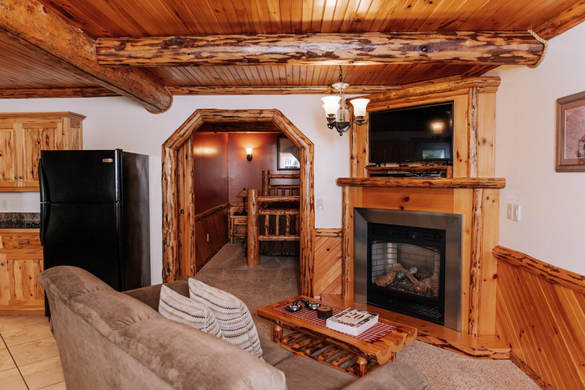 Sojourner'S Lodge & Log Cabin Suites Dundee Екстериор снимка