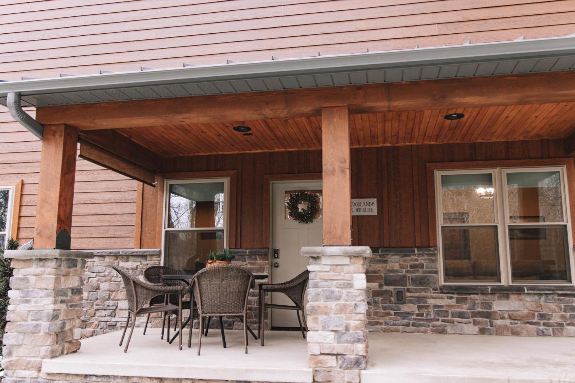 Sojourner'S Lodge & Log Cabin Suites Dundee Екстериор снимка