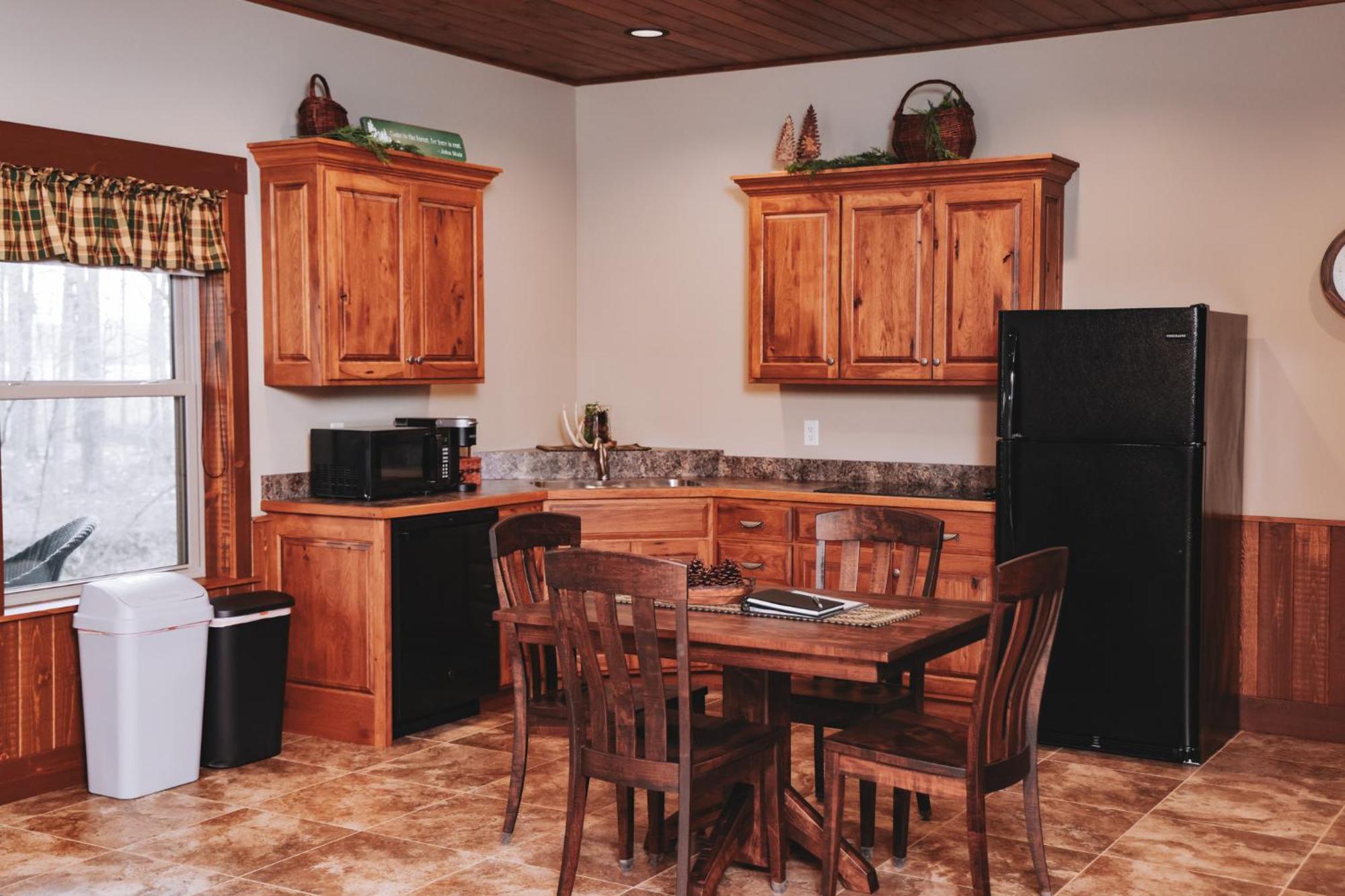 Sojourner'S Lodge & Log Cabin Suites Dundee Екстериор снимка