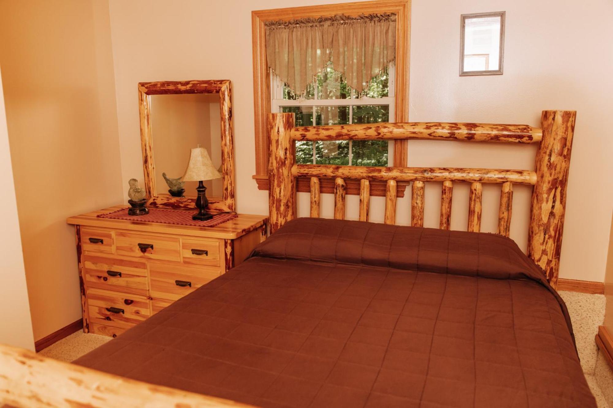 Sojourner'S Lodge & Log Cabin Suites Dundee Екстериор снимка
