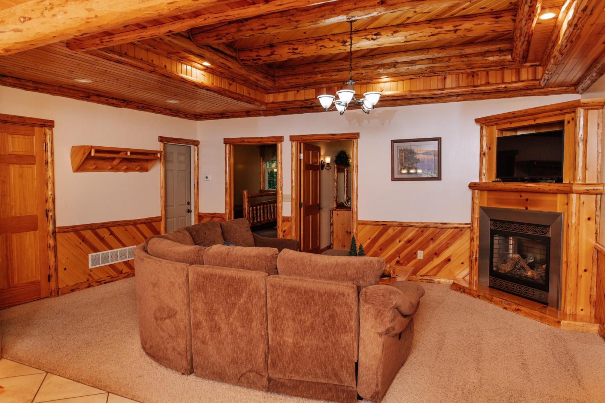 Sojourner'S Lodge & Log Cabin Suites Dundee Екстериор снимка
