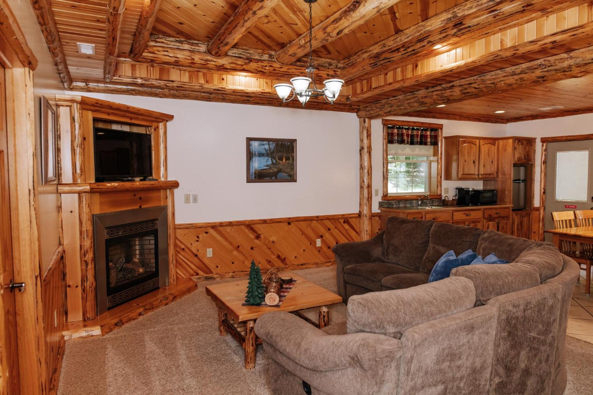 Sojourner'S Lodge & Log Cabin Suites Dundee Екстериор снимка