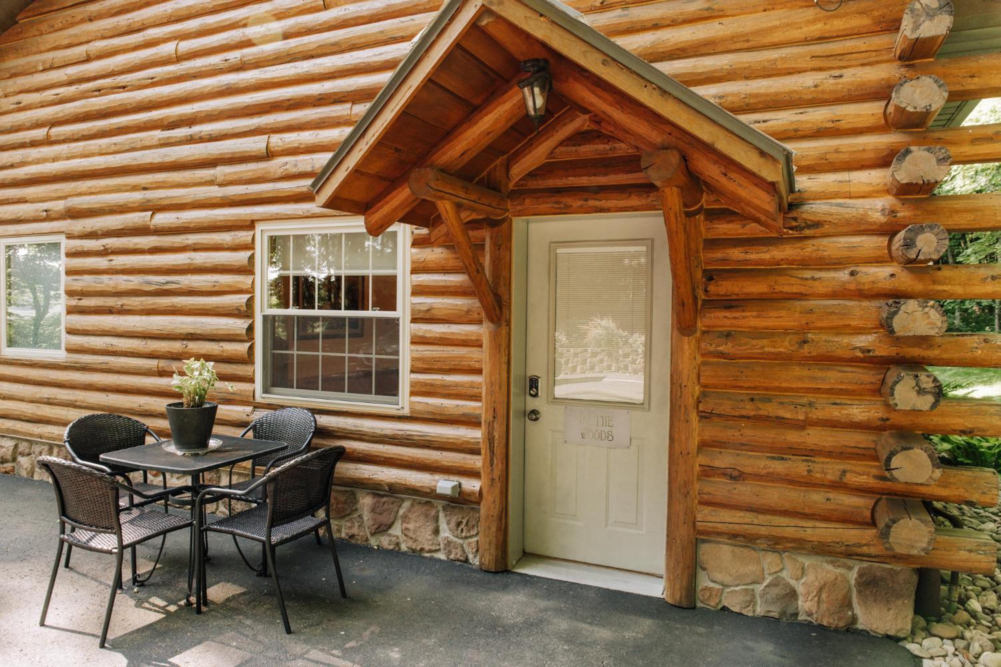 Sojourner'S Lodge & Log Cabin Suites Dundee Екстериор снимка